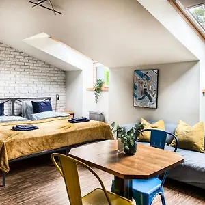  Apartament Cozy With Ac For Couples - Old Town Polska