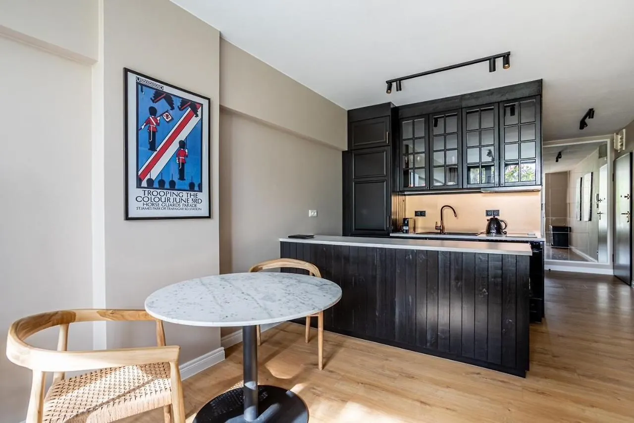 Triton Park Apartments Warsaw