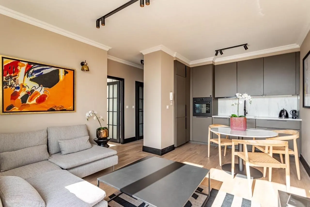 Triton Park Apartments Warsaw
