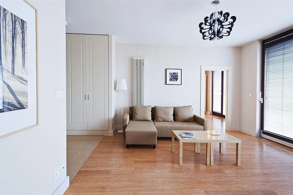 Triton Park Apartments Warsaw