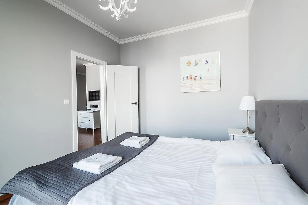 Triton Park Apartments Warsaw