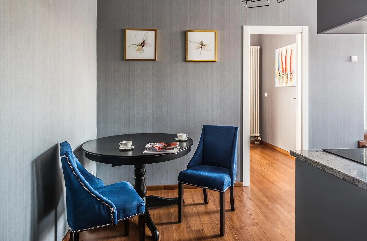 Triton Park Apartments Warsaw